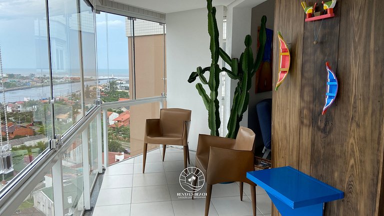 Cobertura com e 3 suítes a 350mts do mar