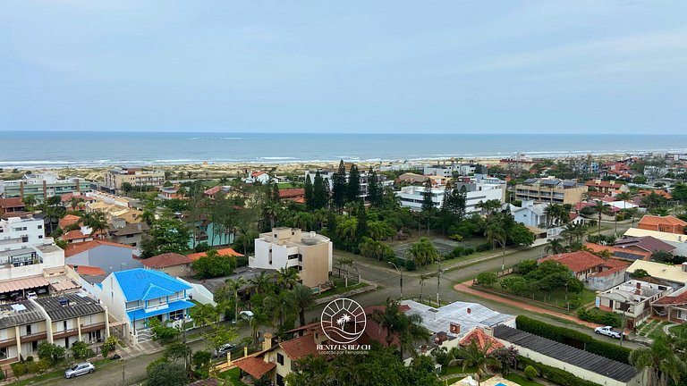 Cobertura com e 3 suítes a 350mts do mar