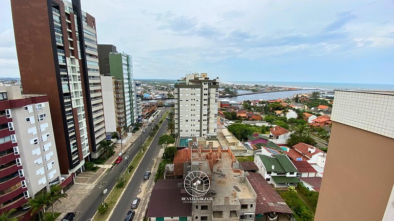 Cobertura com e 3 suítes a 350mts do mar