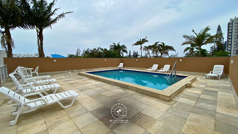 Cobertura com e 3 suítes a 350mts do mar