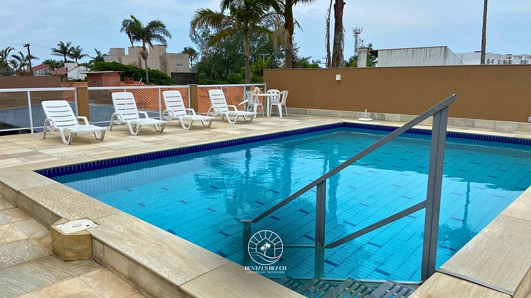 Cobertura com e 3 suítes a 350mts do mar