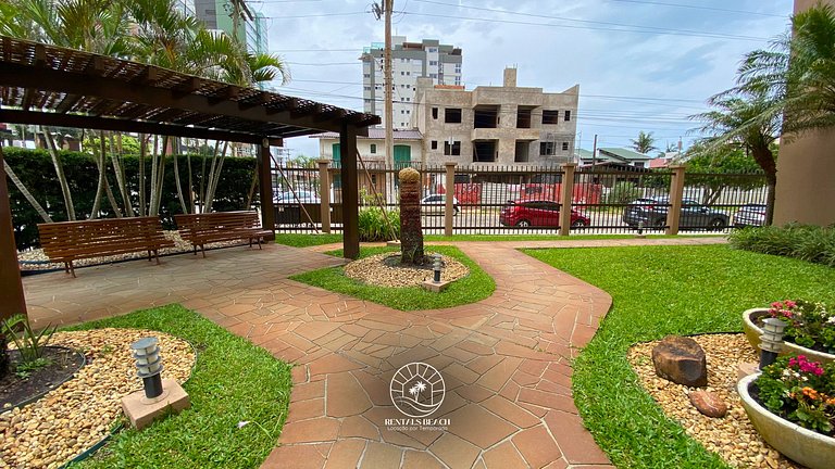 Cobertura com e 3 suítes a 350mts do mar