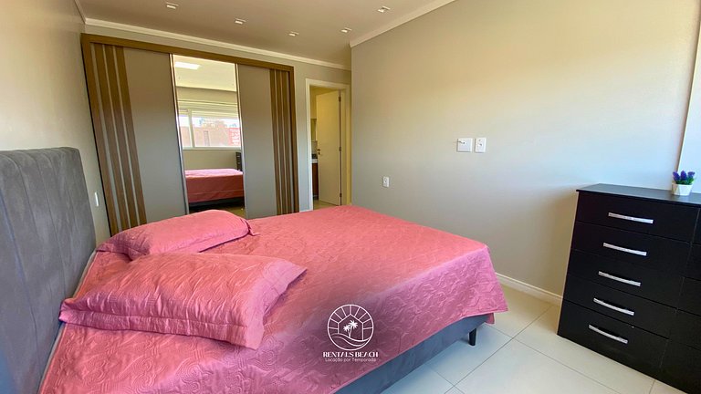 Vista incrível e três quartos no centro de Torres