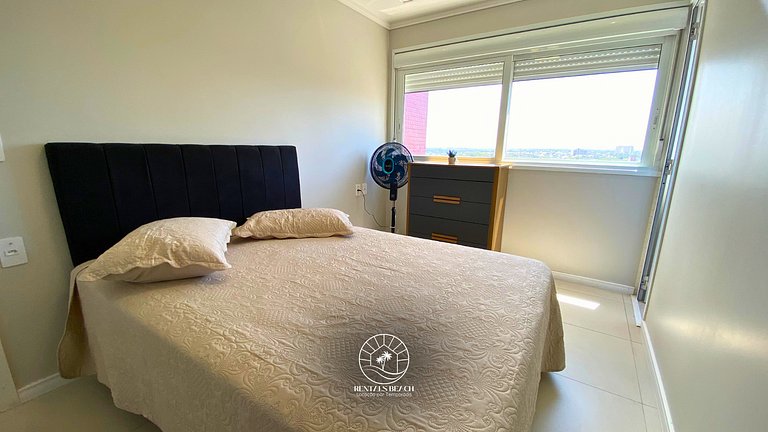 Vista incrível e três quartos no centro de Torres