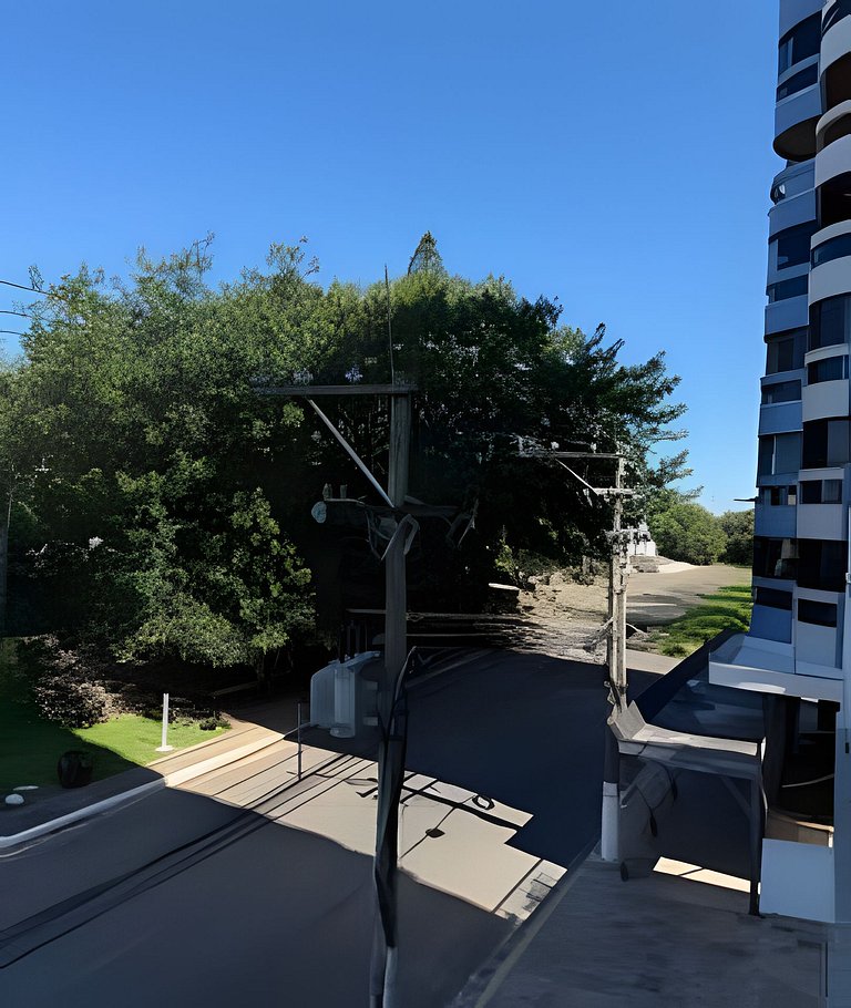 Apto 3 suíte com piscina a 190mts do mar