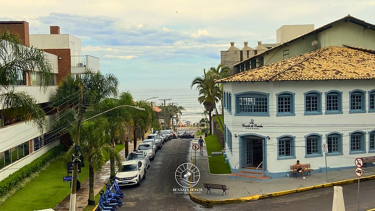 Apto 3 suíte com piscina a 190mts do mar