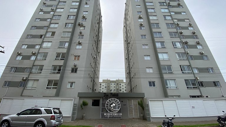 Apto com ar-condicionado | Piscina | 500m do mar