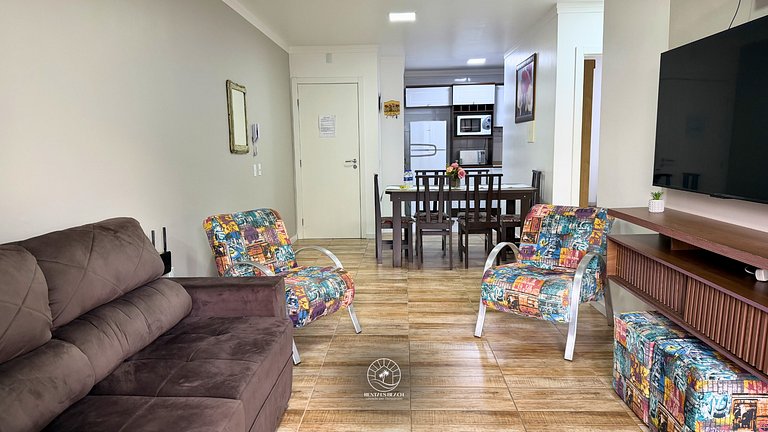 Apto com ar-condicionado | Piscina | 500m do mar