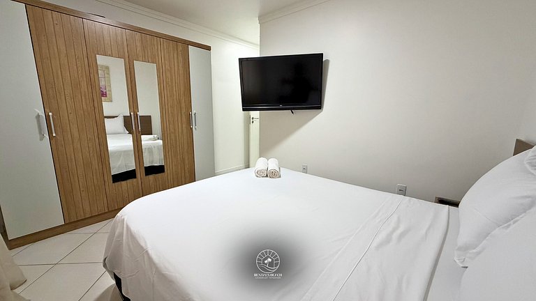 Apto com ar-condicionado | Piscina | 500m do mar