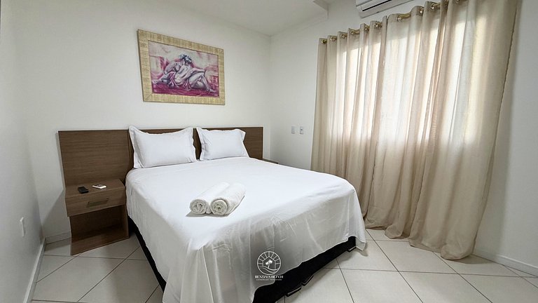 Apto com ar-condicionado | Piscina | 500m do mar