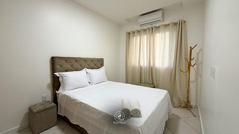 Apto com ar-condicionado | Piscina | 500m do mar