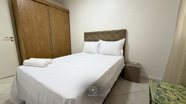 Apto com ar-condicionado | Piscina | 500m do mar