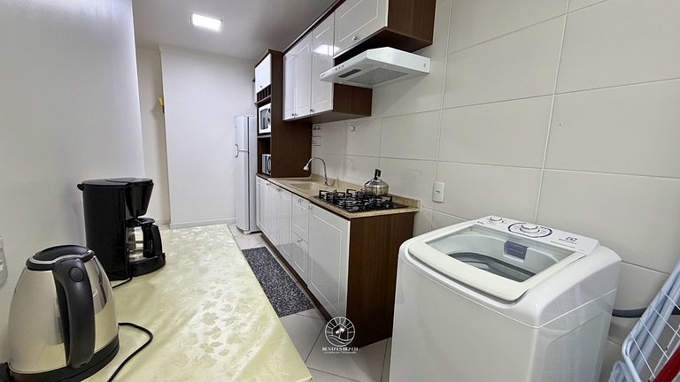 Apto com ar-condicionado | Piscina | 500m do mar