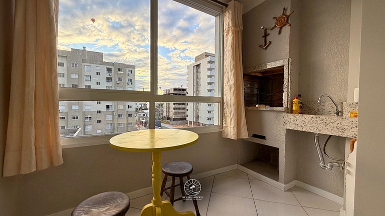 Apto com ar-condicionado | Piscina | 500m do mar