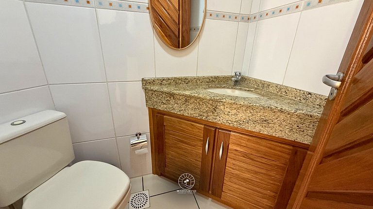 Apto 3 quartos com varanda a 270 mts do mar